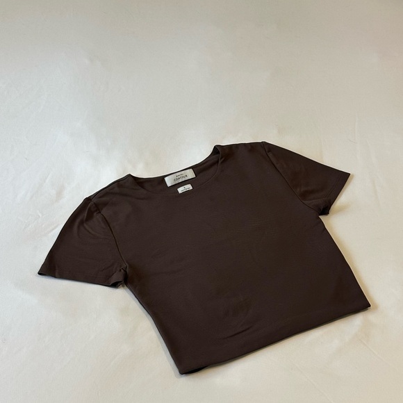 Babaton Tops - Aritzia Babaton Contour Brown Tee